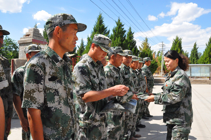 基干民兵张润军捐赠服装彰显情怀